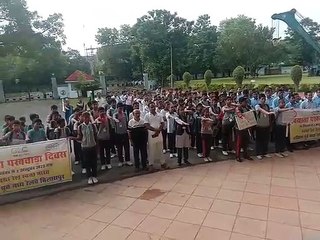 Railway officials and children spread the message of cleanliness through Prabhat Pheri