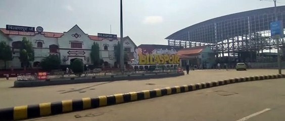 Railway officials and children spread the message of cleanliness through Prabhat Pheri