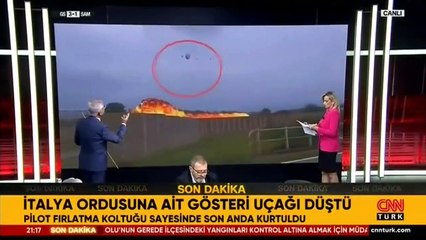 İtalya'da gösteri uçağı düştü!