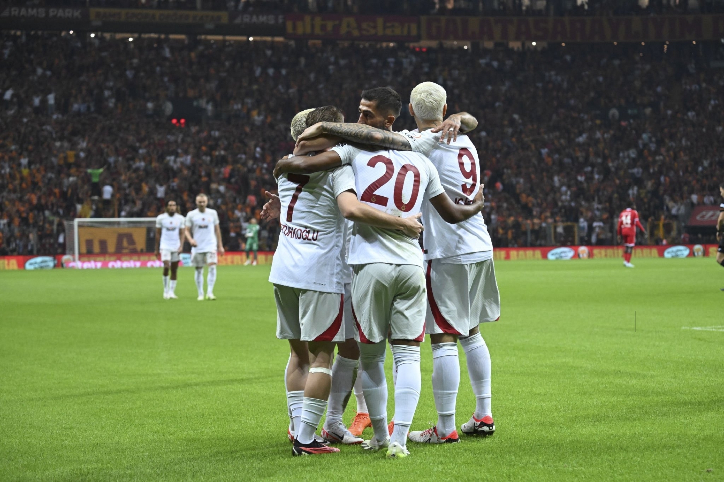 Süper Lig : Ziyech et Icardi décisifs, Galatasaray s'impose