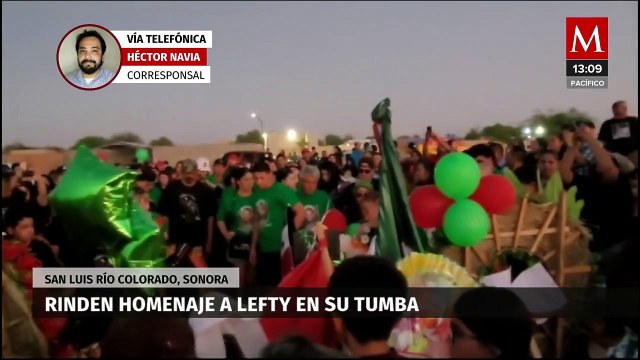 Fanáticos y familiares rinden homenaje a Lefty SM en su tumba en Sonora