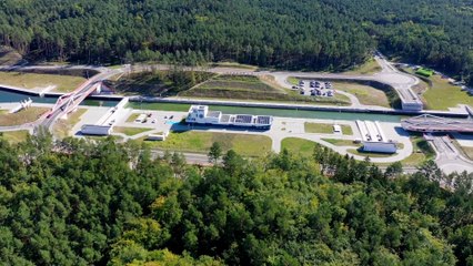 Pierwsza rocznica otwarcia kanału żeglugowego przez Mierzeję Wiślaną