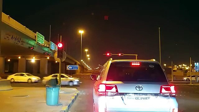 1053 - قصة العجوز الجميلة !! سوالف طريق