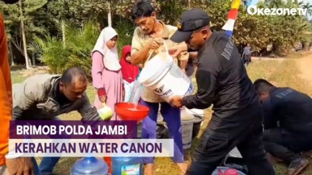 Krisis Air Bersih, Brimob Polda Jambi Kerahkan Water Canon ke Ratusan Warga Kota dan Desa-Desa