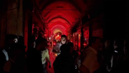İstanbul'da Kapalıçarşı'nın çatısında çıkan yangın söndürüldü