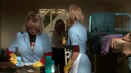 Bad Girls 1999-S04E02