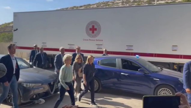 Migranti Lampedusa, Meloni: Ci sto lavorando - Video