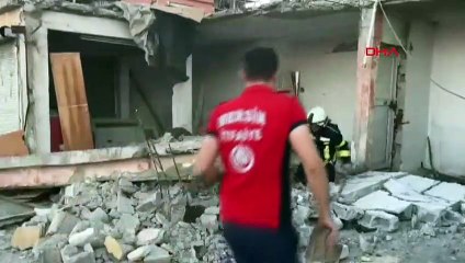 Tarsus'ta eski yapı evinin duvarı çöktü, 1 çocuk yaralandı