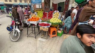 Local Street Food in Ramadan in Peshawar - Siri Paye. ojri. Seekh kabab   - Peshawari street food