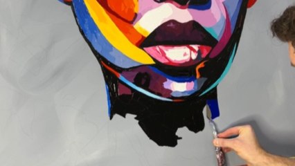 'Symmetry in Motion' - Artist flexes cutting-edge skills with a SURREAL palette knife acrylic artwork