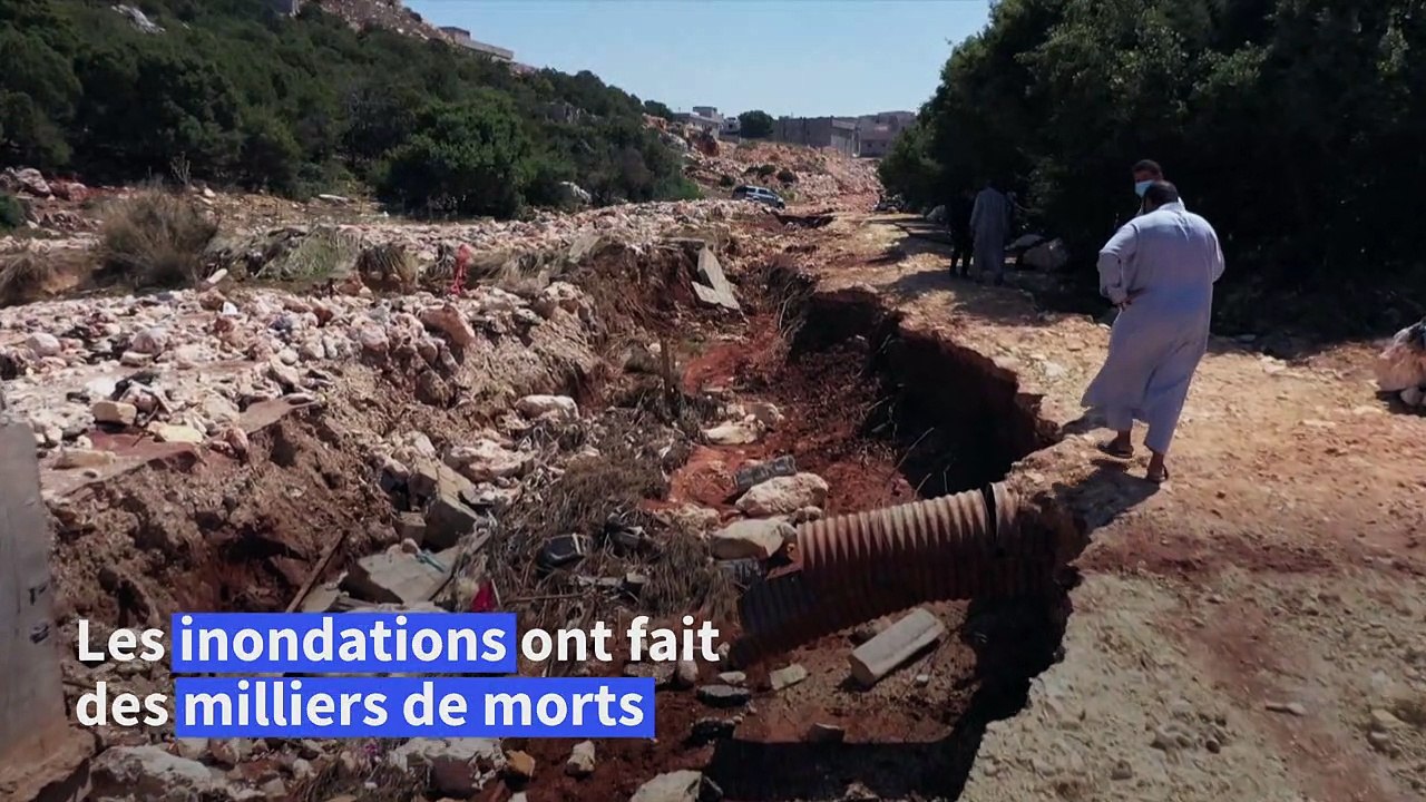 Inondations en Libye: un habitant d'Al Bayda montre sa maison détruite
