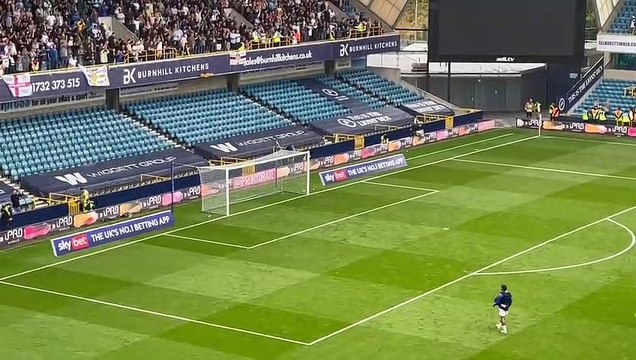 Rutter and Farke celebrate as Leeds defeat Millwall