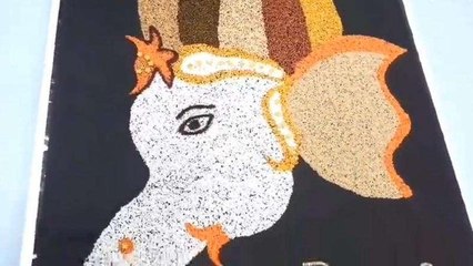 సిద్ధిపేట: నవ ధాన్యాలతో 12 అడుగుల గణపతి చిత్రం