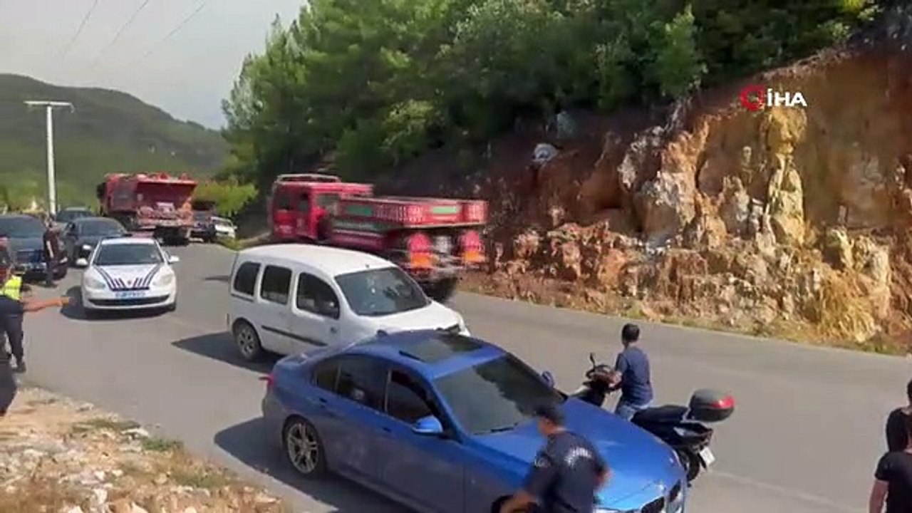Tarım ve Orman Bakanı Alanya'da yangınla mücadeleyi inceledi