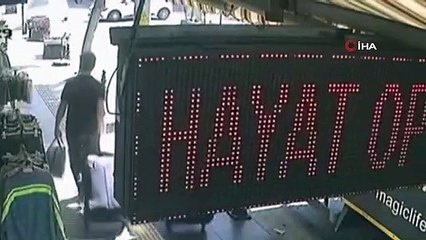 Manavgat'ta Kırmızı Işık İhlali Kaza Getirdi