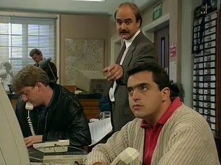 The Thin Blue Line S01E01 The Queen's Birthday Present