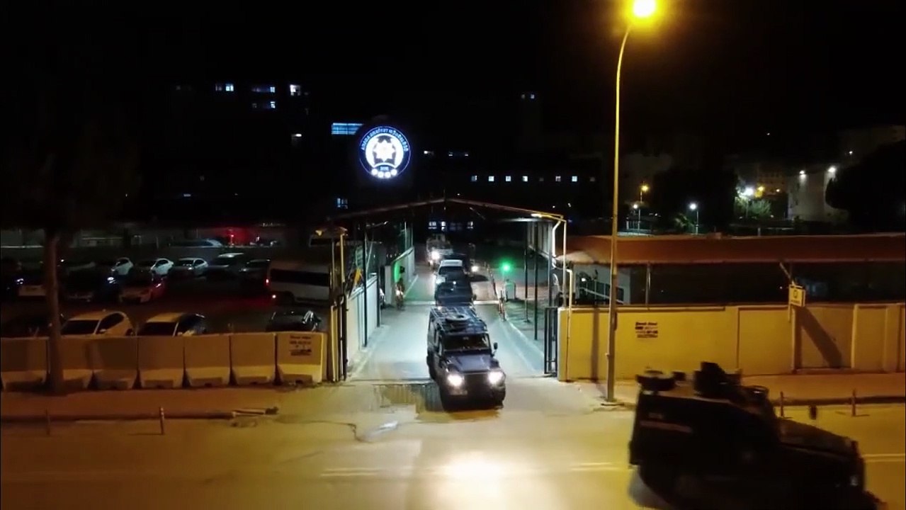 İçişleri Bakanı Yerlikaya duyurdu: Adana'da yapılan operasyonda 5 DEAŞ terör örgütü mensubu tutuklandı