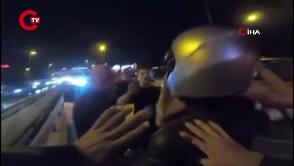Trafikte dehşet anları: ‘Yol verme’ tartışmasında ortalık karıştı