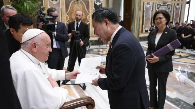 尹, 프란치스코 교황 친서... 우호협력 관계 심화하길 / YTN
