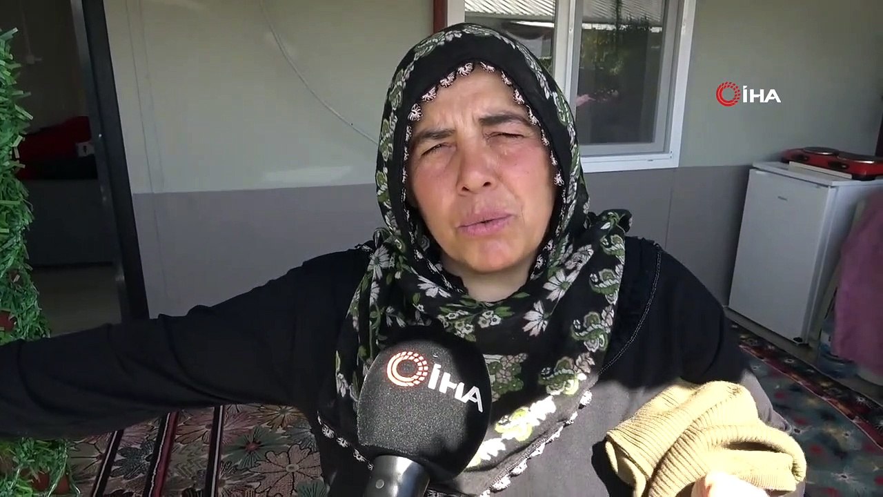 Adıyaman'da depremzedeler için tahsis edilen prefabrik konutların musluklarından kurtçuk aktı