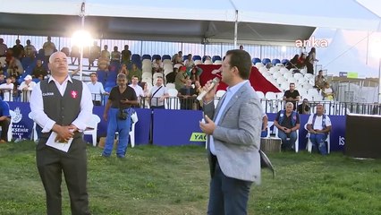 İstanbul'da düzenlenen Ulugazi Yağlı Güreşleri'nde Hüseyin Gümüşalan başpehlivan oldu