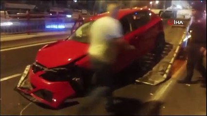 Kayseri'de aydınlatma direğine çarpan otomobilde 4 kişi yaralandı