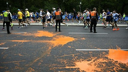 Letzte Generation: Deshalb war die Laufbahn beim Berlin-Marathon Orange gefärbt