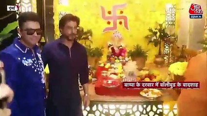 Shahrukh Khan worships Ganpati Bappa in Mumbai