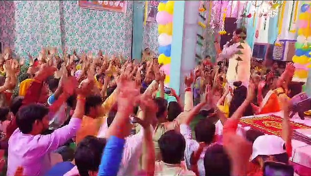 रंग-बिरंगी रोशनी से दमक रहे गणेश पांडाल, बरस रहा भक्तिरस