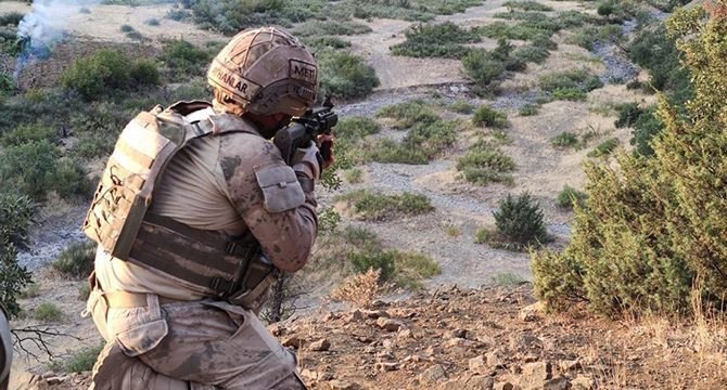 Kırmızı ve gri kategoride aranan iki terörist etkisiz hale getirildi