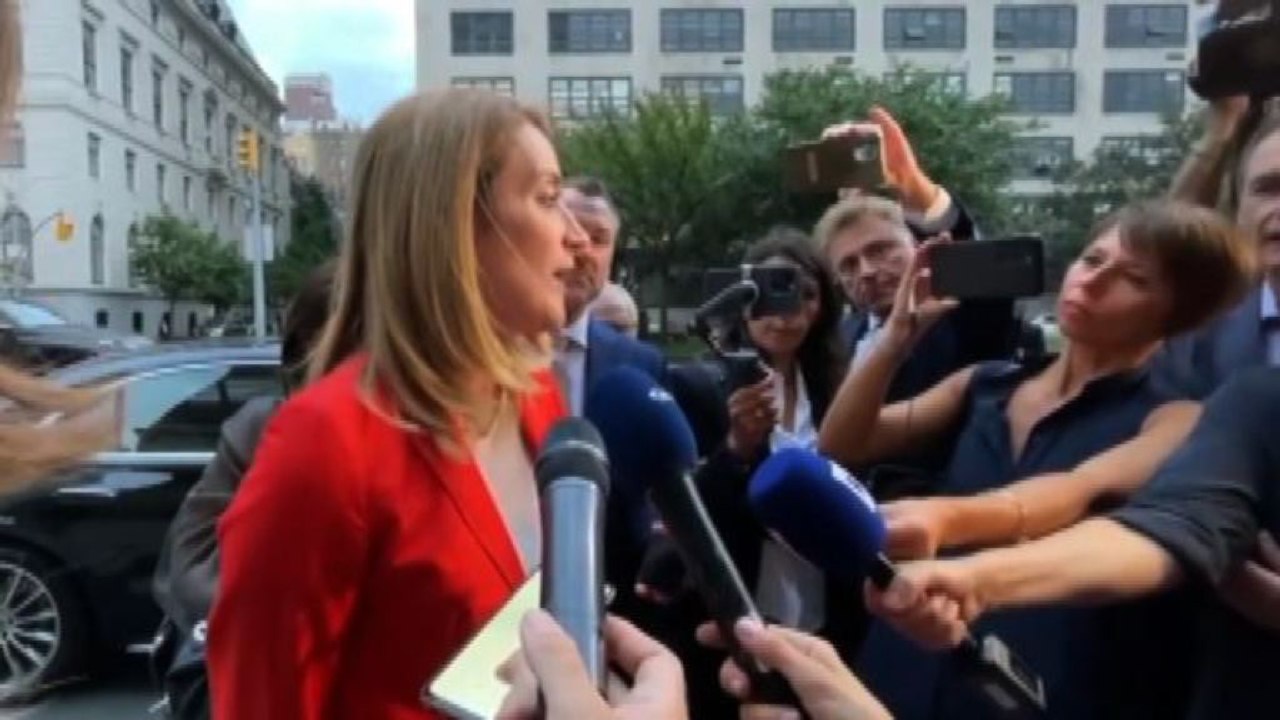 Migranti, Metsola vede Tajani a NY: "Ue passi dalle parole ai fatti"
