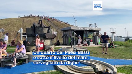 Paesi Bassi e crisi climatica: barriere contro le inondazioni e fattorie galleggianti