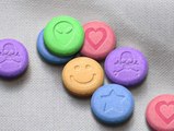 Neue Studie: Ecstasy-Wirkstoff MDMA kann Trauma-Therapie unterstützen