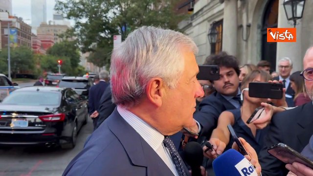 Tajani: Anche l'Europa inizia a comprendere la drammatica situazione migranti