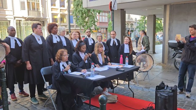 L'action de la Ligue des travailleuses domestiques devant le parlement Bruxellois