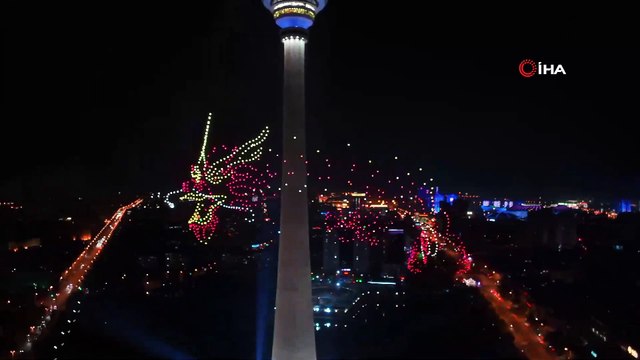 Çin semalarında dev ejderha! Görenler telefona sarıldı