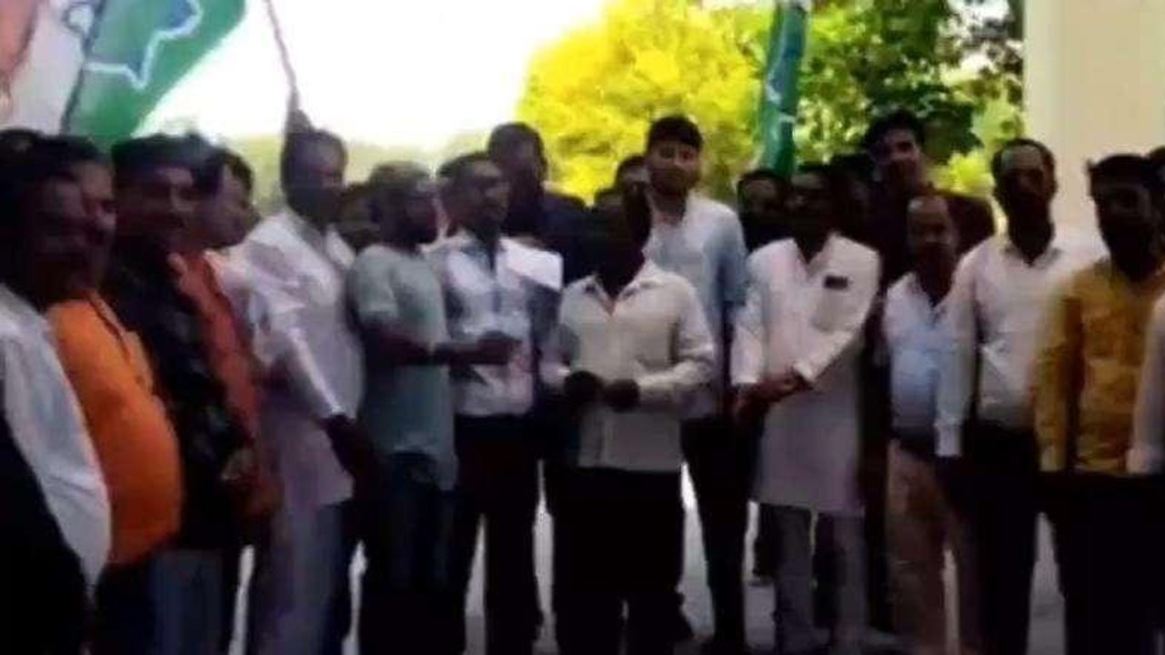 विदिशा: कांग्रेस कार्यकर्ताओं ने कलेक्टर को सौपा ज्ञापन,रखी यह बड़ी मांग