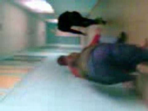 1heure d'AI maths=pas la le prof alors mission commando ^^