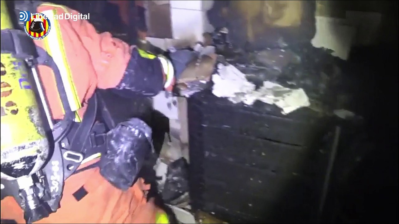 Muere un hombre en Alfafar por un aparatoso incendio en su domicilio