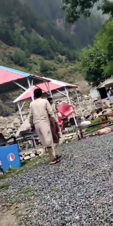 Crue éclaire impressionnante au Pakistan