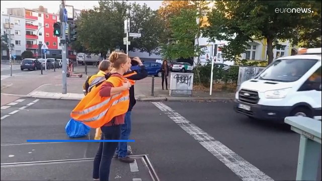 Βερολίνο: Κυκλοφοριακή συμφόρηση από διαμαρτυρία ελάχιστων ακτιβιστών για τα ορυκτά καύσιμα