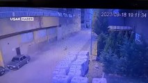 Uşak'ta tekstil fabrikasındaki yangının çıkış anı güvenlik kamerasında