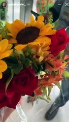 Novo affair? Ex-namorada de Cristian Bell recebe presente romântico; saiba quem