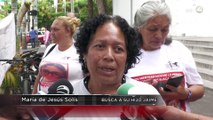 Sin atención de autoridades, madres de 3 desaparecidos hacen boteo para recaudar fondos