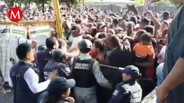 Grupo de migrantes irrumpe en las oficinas de Comar en Chiapas
