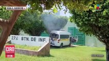 Normalistas lanzaron bombas molotov contra cuartel militar en Iguala