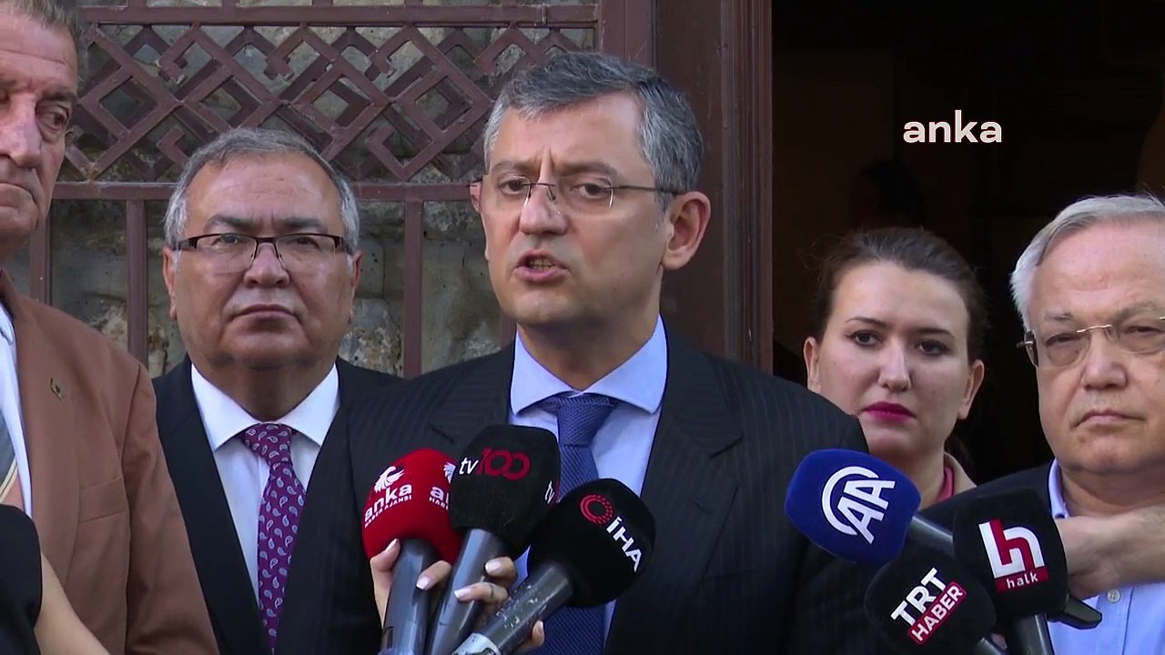 FOX Çalar Saat konuğu Özgür Özel kimdir? Özgür Özel kaç yaşında, nereli? Özgür Özel biyografisi!