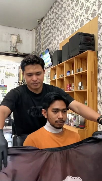 Curtain hairstyle