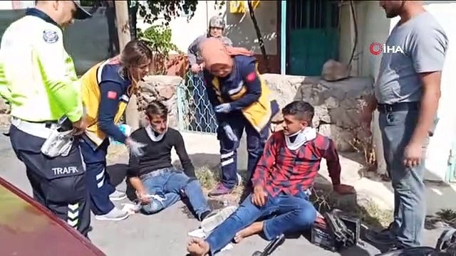 Konya'da otomobil ile elektrikli bisiklet çarpışması: 2 yaralı