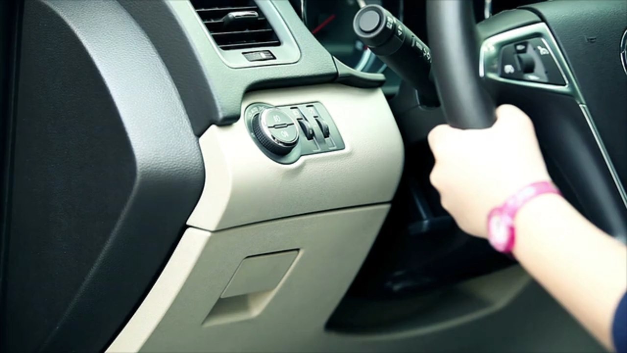 Frontal-crash: fahranfängerin lebensgefährlich verletzt